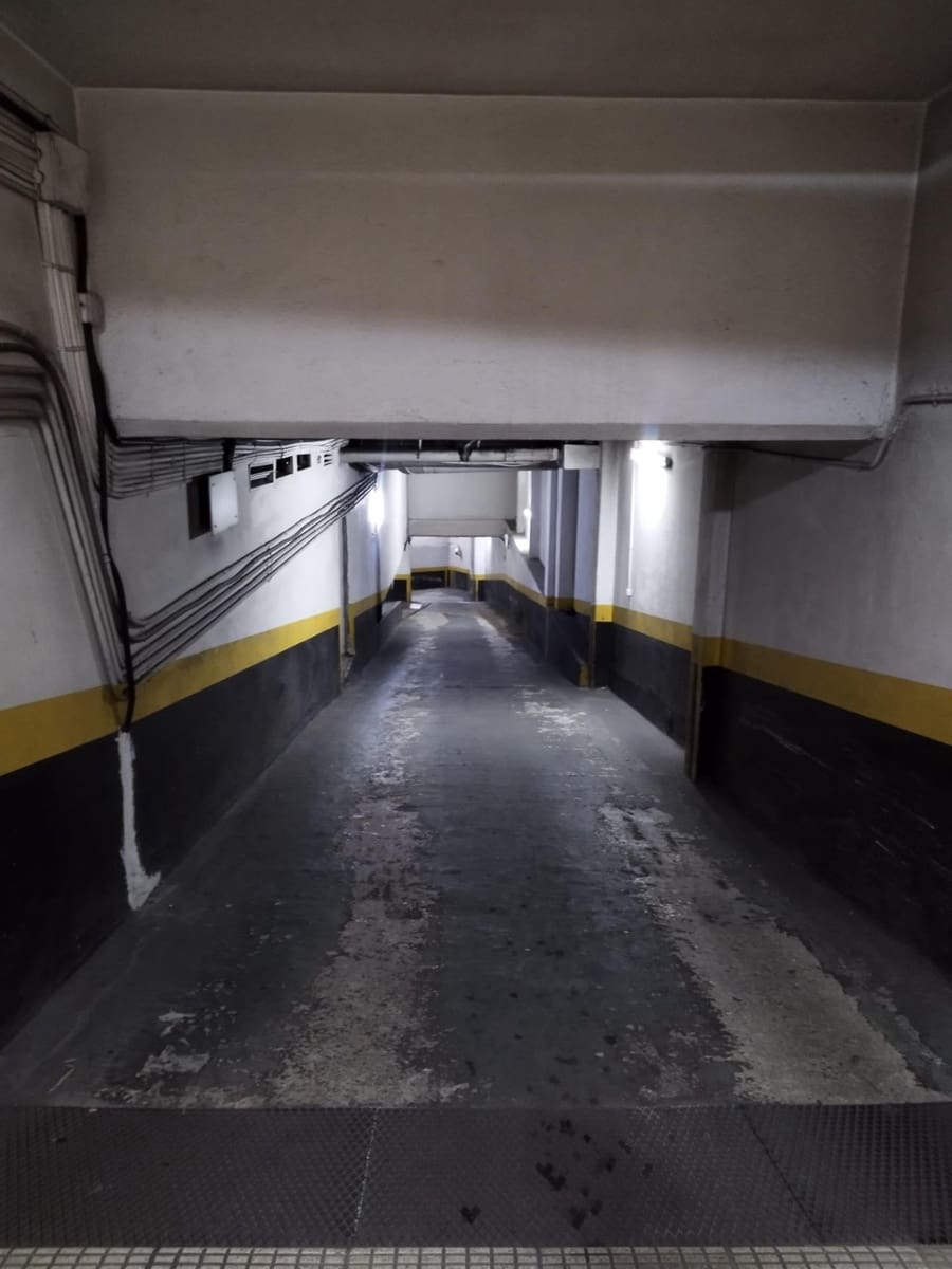 Garage for rent in Vigo - € 110 (Ref: 9128511)