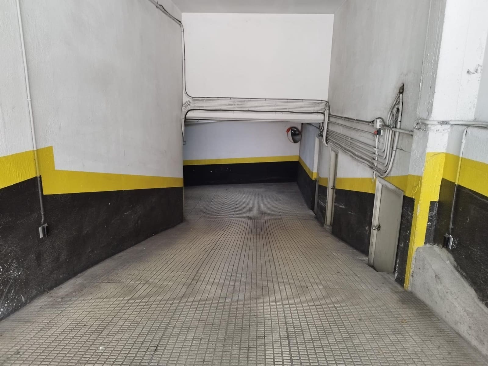 Garage for rent in Vigo - € 110 (Ref: 9128511)