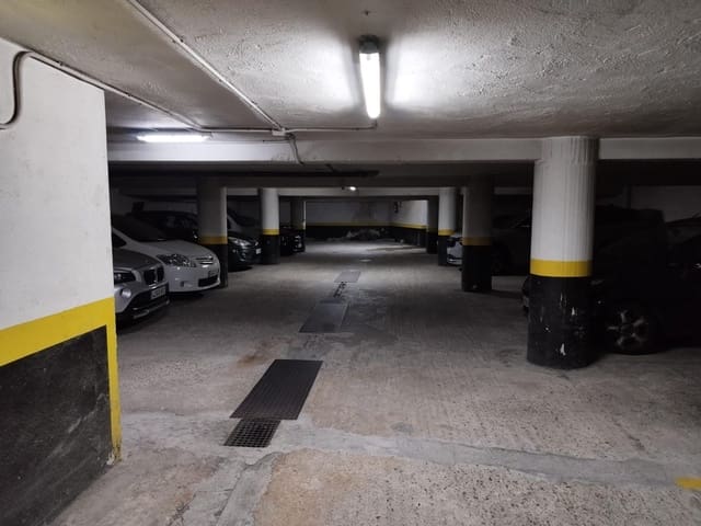 Garage for rent in Vigo - € 110 (Ref: 9128511)