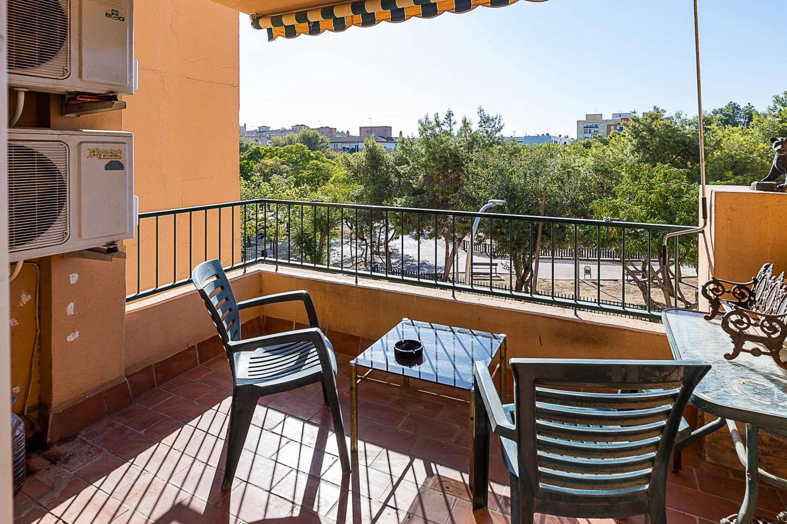 3 makuuhuone Asunto myytävänä paikassa Palma de Mallorca mukana 
autotalli - 320 000 € (Ref: 9236750)