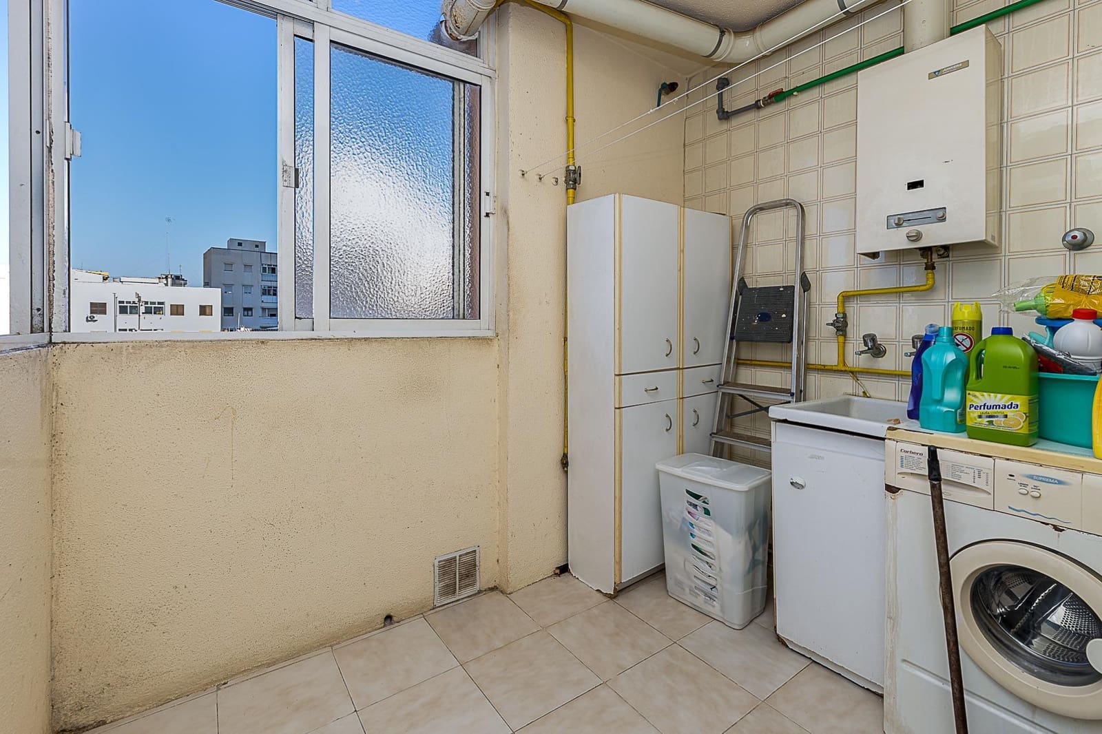 3 makuuhuone Asunto myytävänä paikassa Palma de Mallorca mukana 
autotalli - 320 000 € (Ref: 9236750)