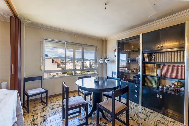 4 bedroom Penthouse for sale in Palma de Mallorca - € 550,000 (Ref: 9373627)