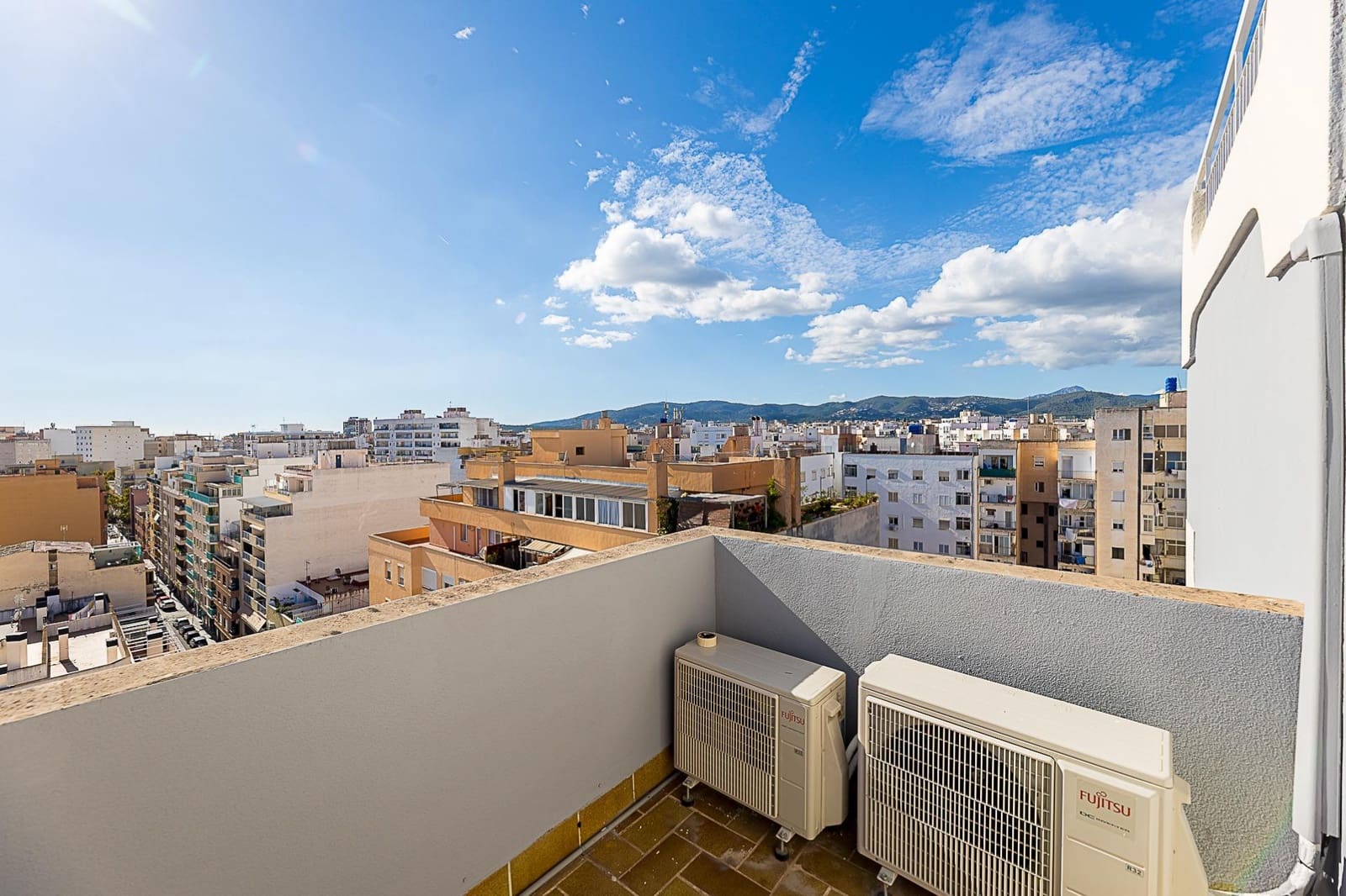 4 bedroom Penthouse for sale in Palma de Mallorca - € 550,000 (Ref: 9373627)