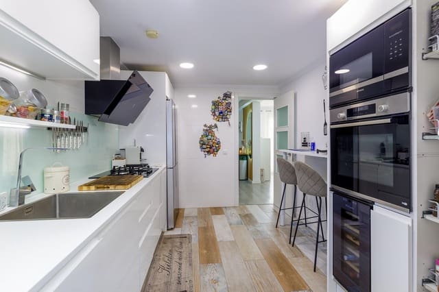 3 quarto Moradia em Banda para venda em Sa Torre (Llucmajor), Llucmajor com piscina - 650 000 € (Ref: 9382722)