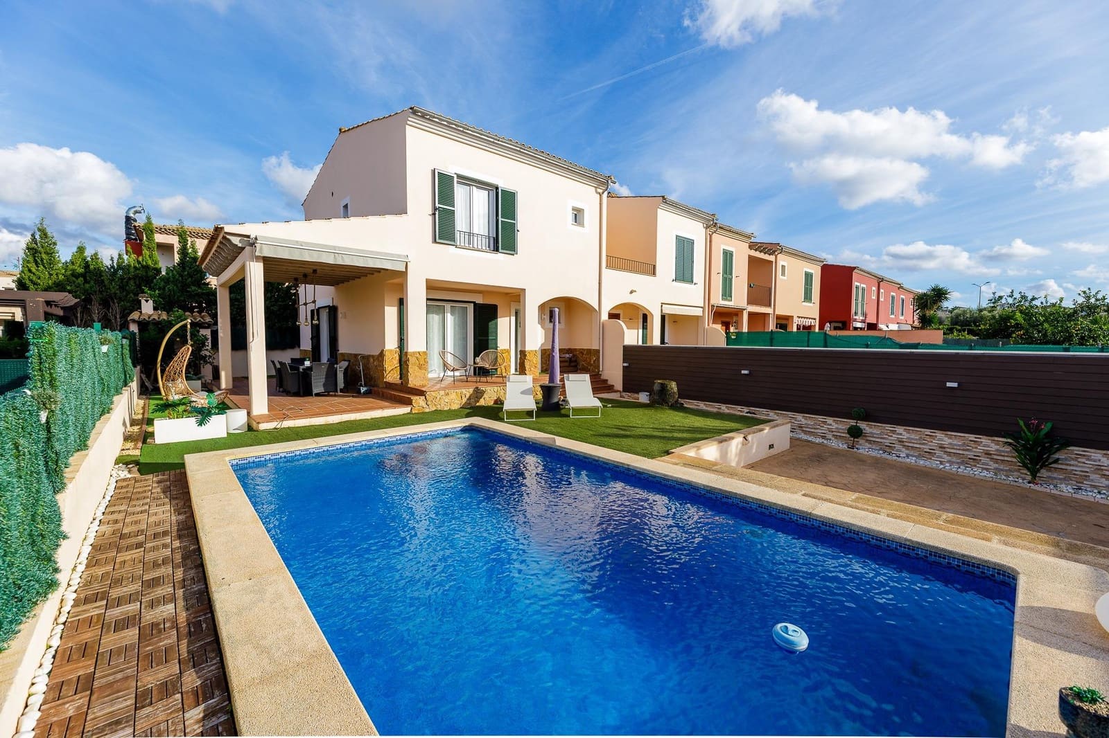 3 slaapkamer Rijtjeshuis te koop in Sa Torre (Llucmajor) met zwembad - € 650.000 (Ref: 9382722)