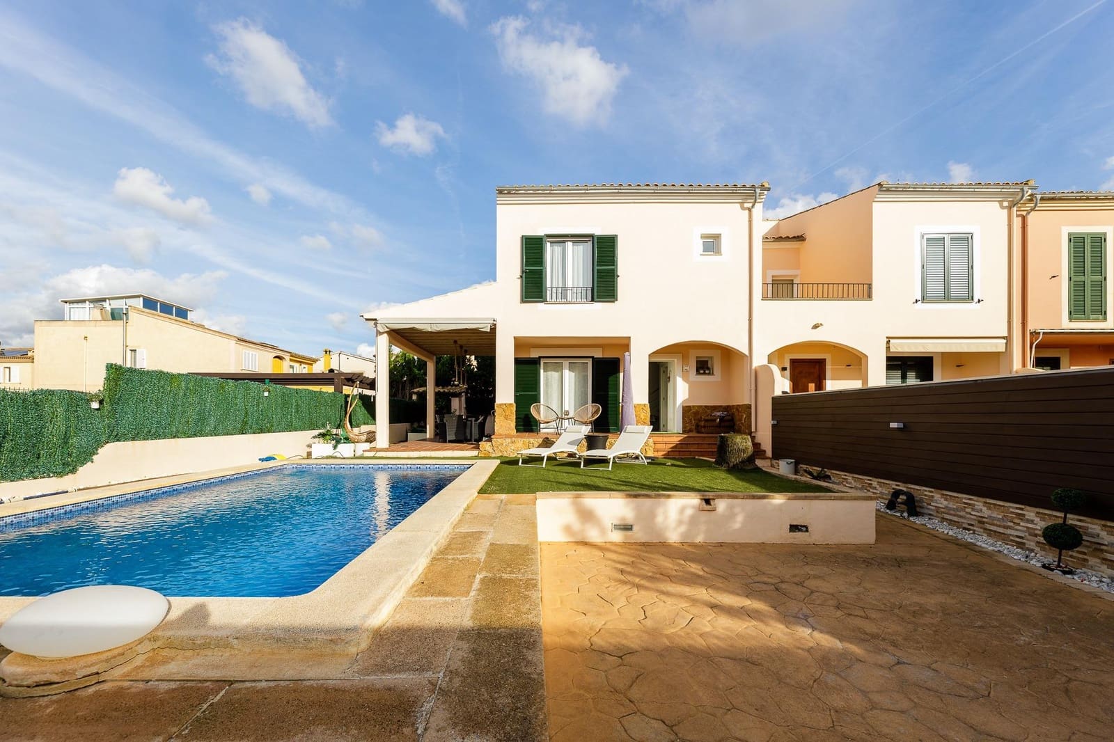 3 slaapkamer Rijtjeshuis te koop in Sa Torre (Llucmajor) met zwembad - € 650.000 (Ref: 9382722)