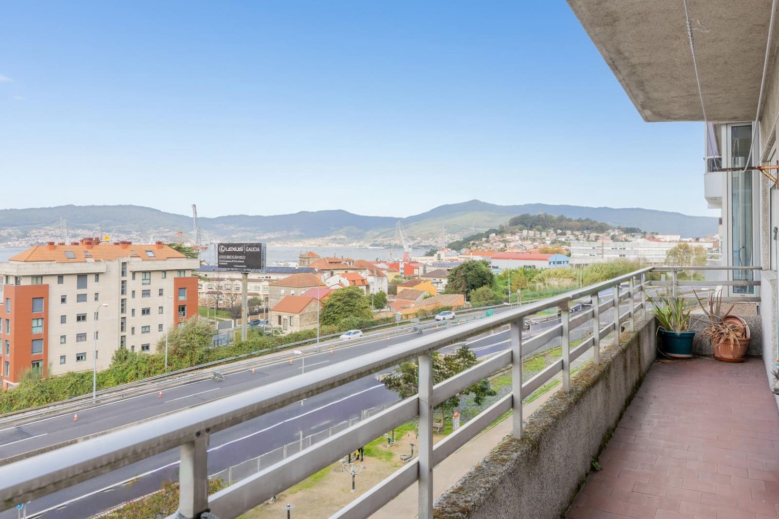 3 sovrum Lägenhet till salu i Vigo - 210 000 € (Ref: 9406613)