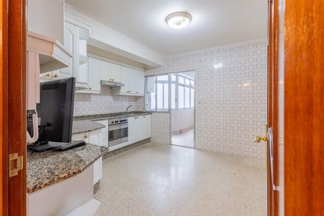 3 sovrum Lägenhet till salu i Vigo - 210 000 € (Ref: 9406613)