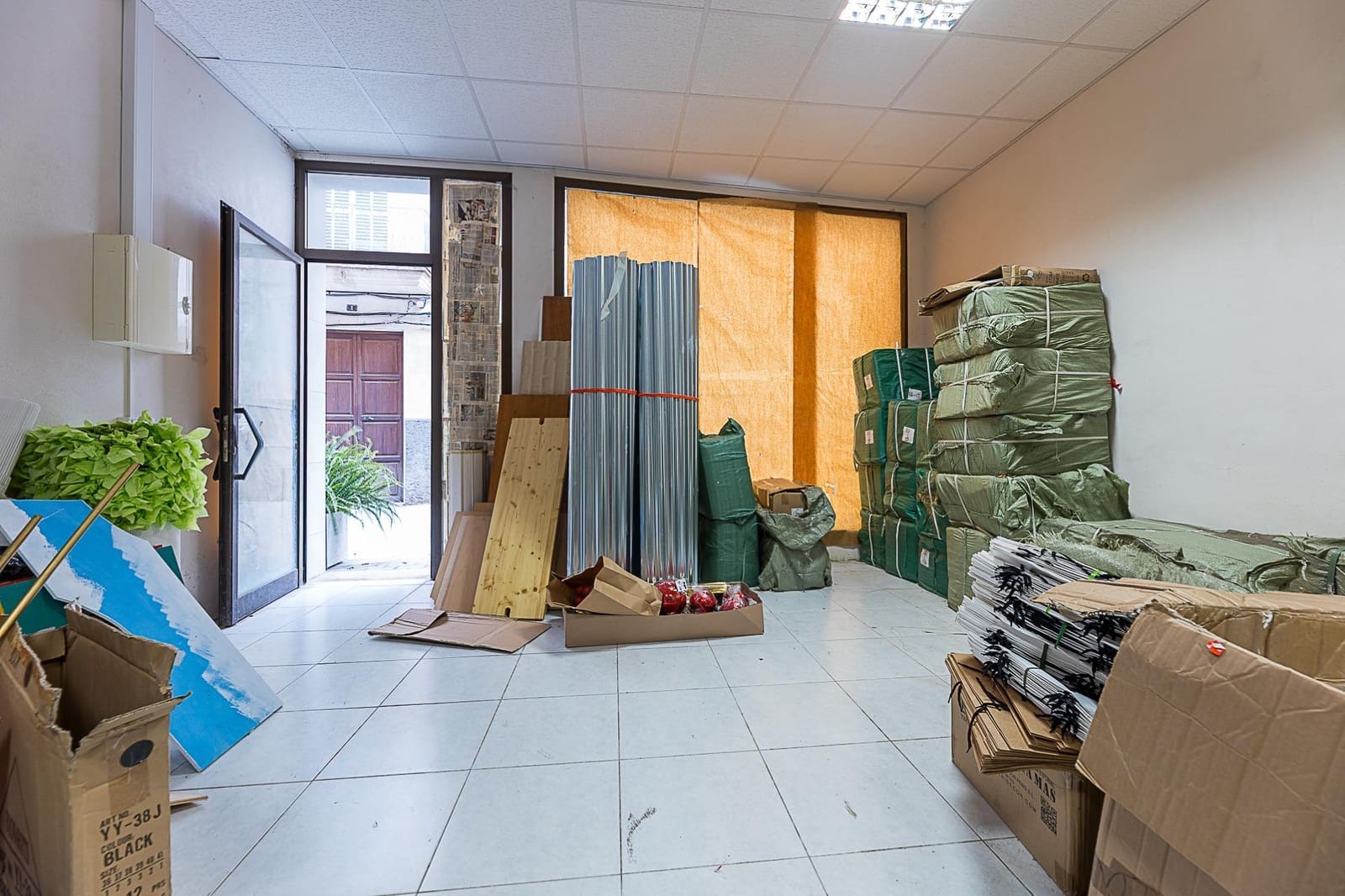 Commercial for sale in Manacor - € 165,000 (Ref: 9419591)