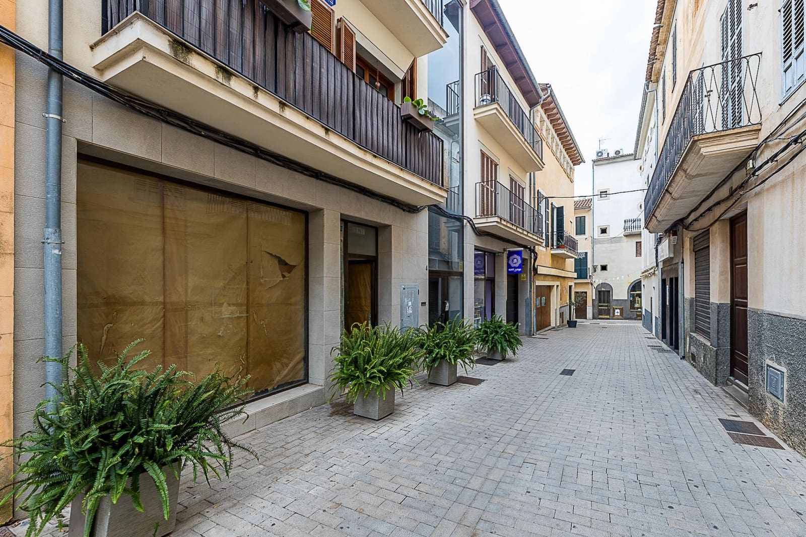 Commercial for sale in Manacor - € 165,000 (Ref: 9419591)