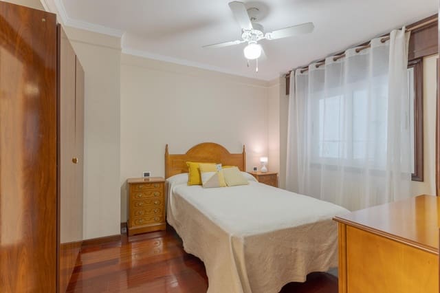 1 soverom Leilighet til leie i Vigo - € 1 000 (Ref: 9474295)