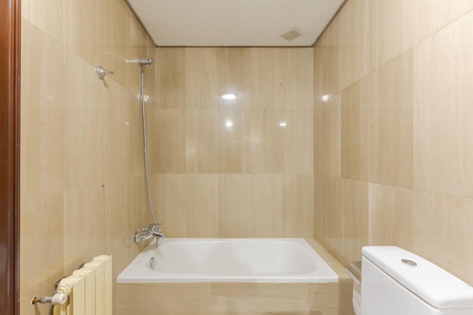 1 bedroom Flat for rent in Vigo - € 850 (Ref: 9481287)