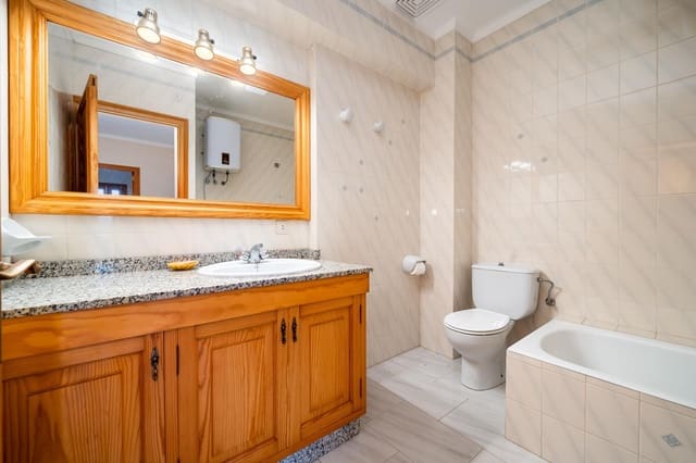 3 quarto Casa em Banda para venda em Petra com garagem - 560 000 € (Ref: 9637775)