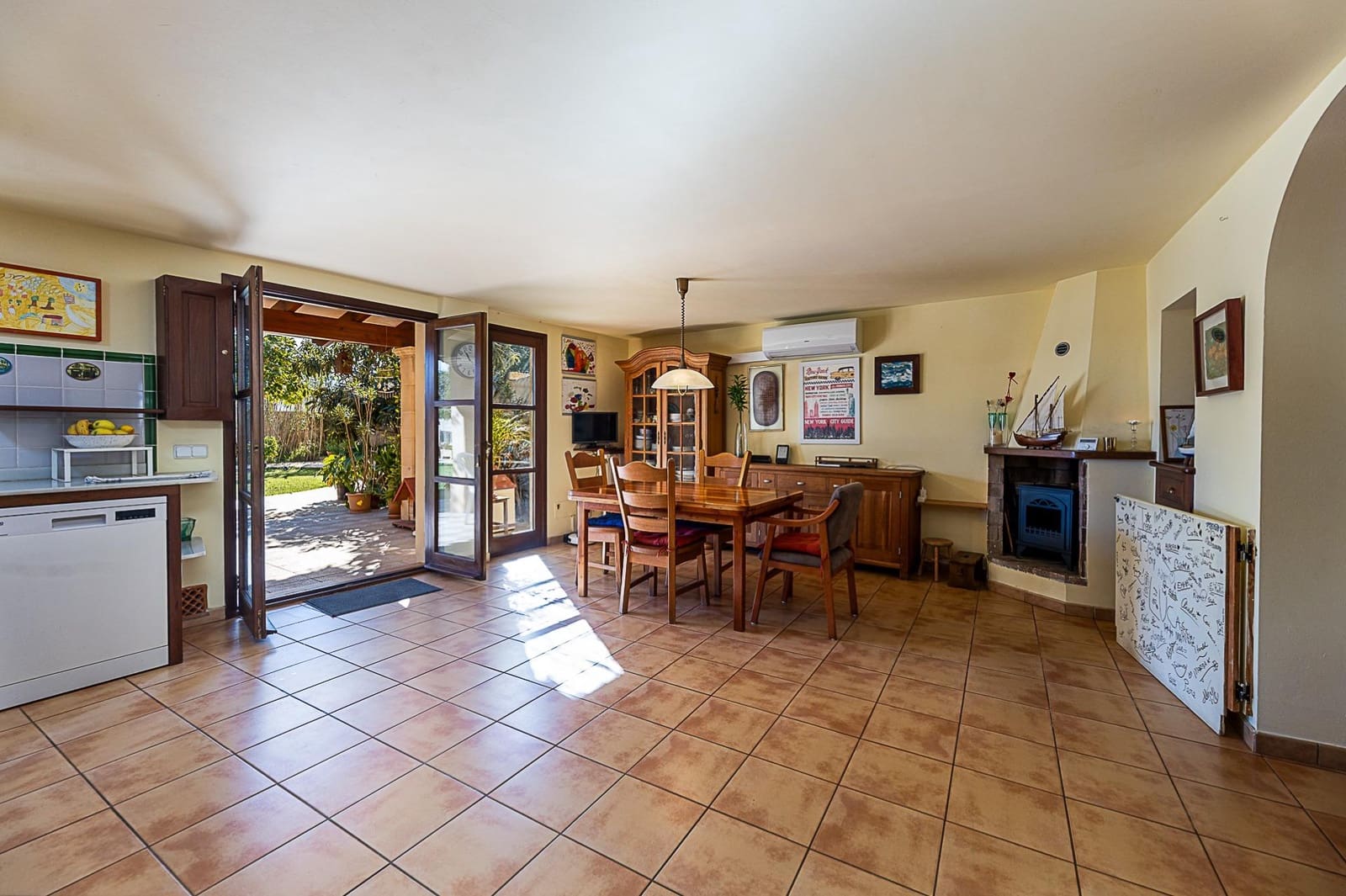 4 bedroom Apartment for sale in Llucmajor with pool garage - € 849,000 (Ref: 9648372)