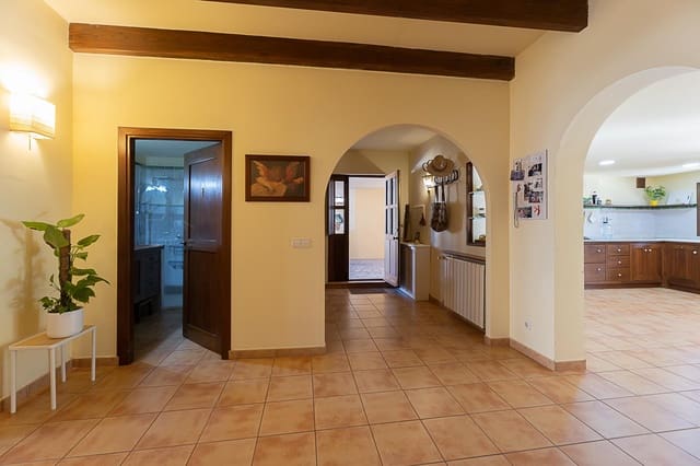 4 bedroom Apartment for sale in Llucmajor with pool garage - € 849,000 (Ref: 9648372)