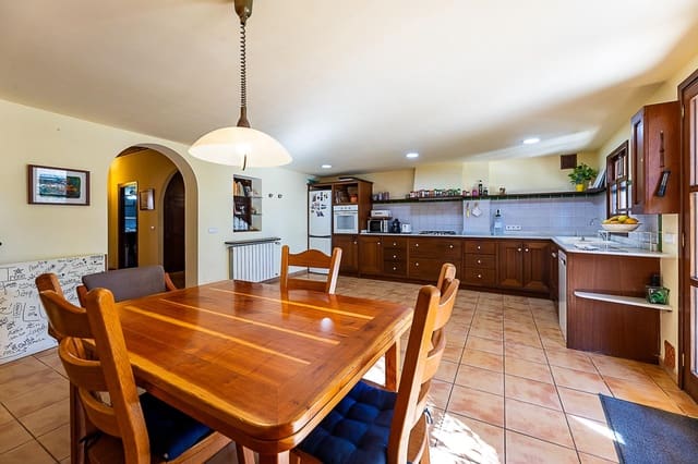 4 bedroom Apartment for sale in Llucmajor with pool garage - € 849,000 (Ref: 9648372)