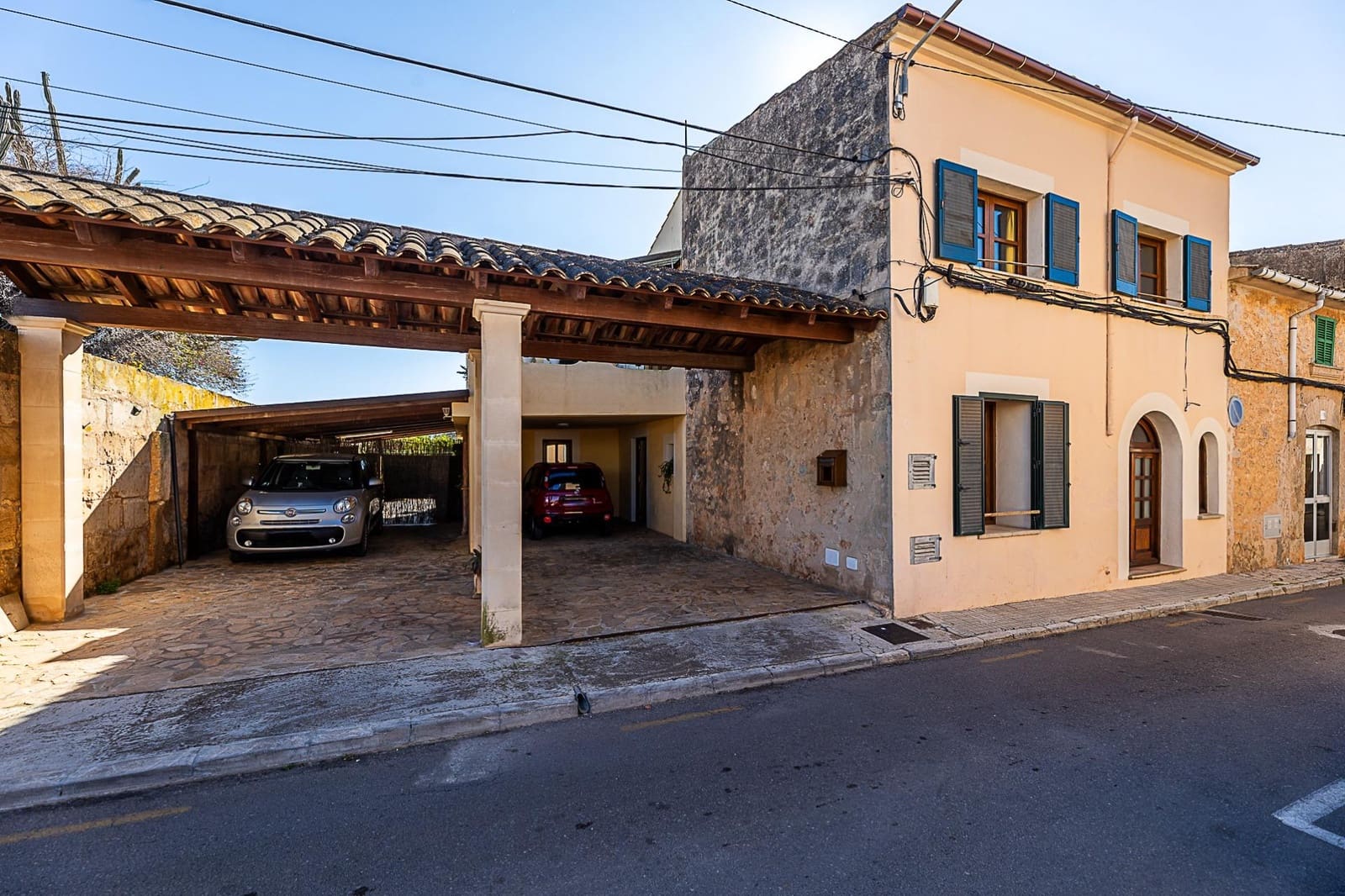 4 bedroom Apartment for sale in Llucmajor with garage - € 849,000 (Ref: 9648372)