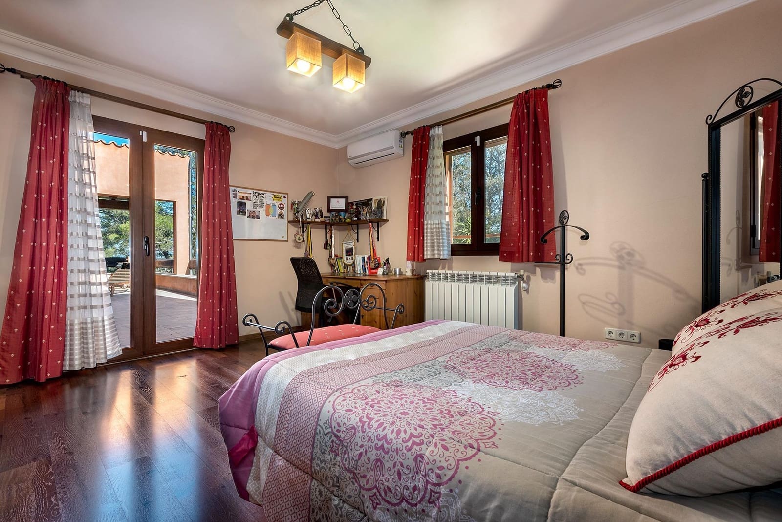 5 bedroom Finca/Country House for sale in Sencelles with garage - € 1,250,000 (Ref: 9656269)