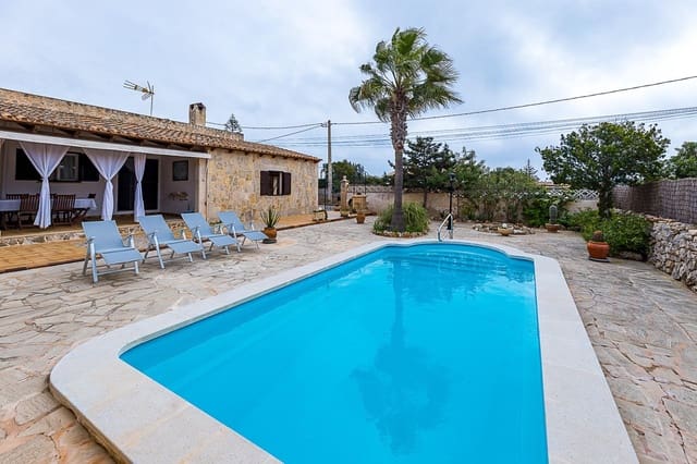 Chalet de 4 habitaciones en Santanyí en venta con piscina garaje - 875.000 € (Ref: 9670884)