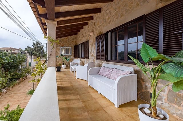 Chalet de 4 habitaciones en Santanyí en venta con piscina garaje - 875.000 € (Ref: 9670884)