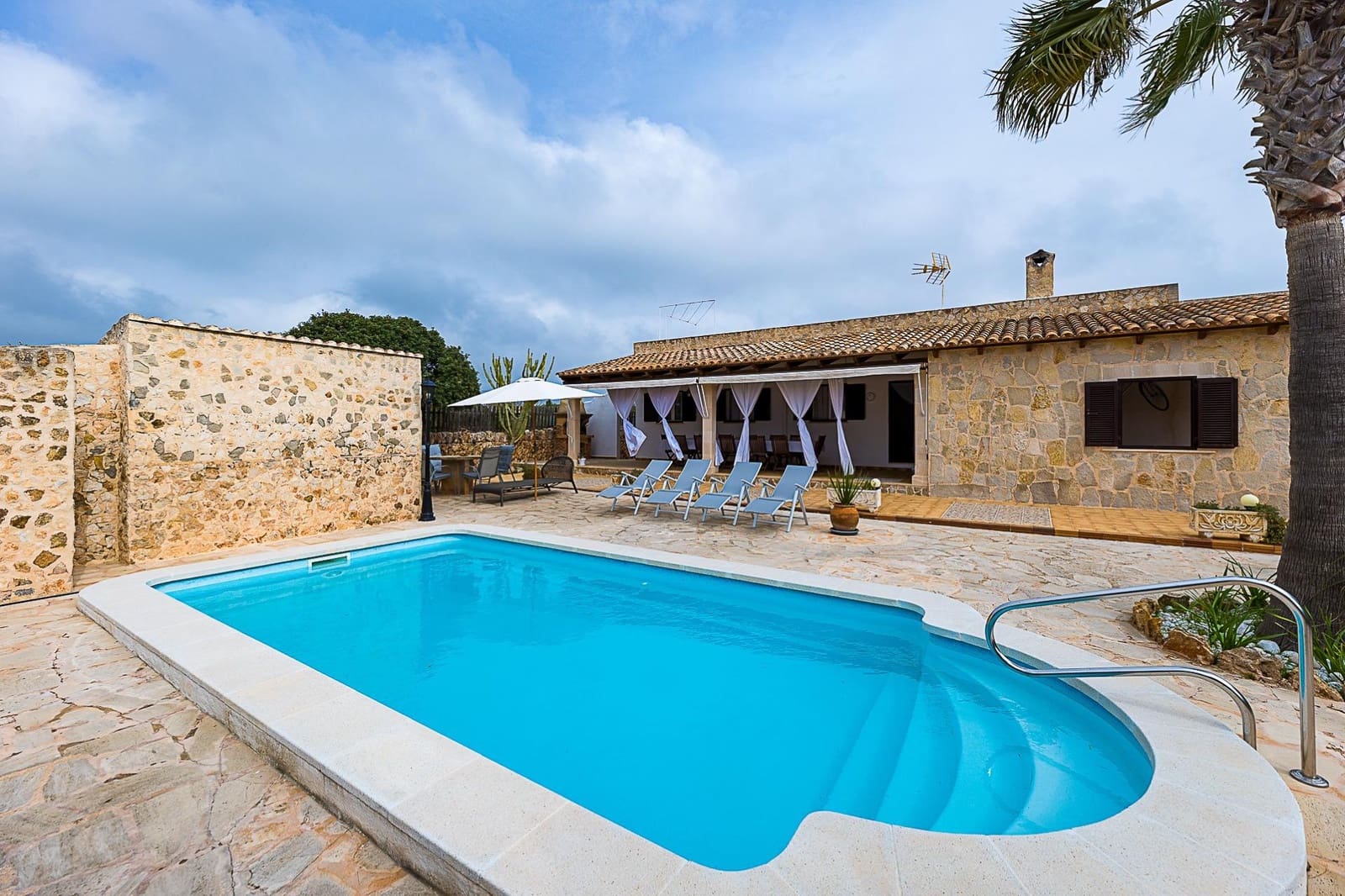 4 bedroom Villa for sale in Santanyi with pool garage - € 875,000 (Ref: 9670884)