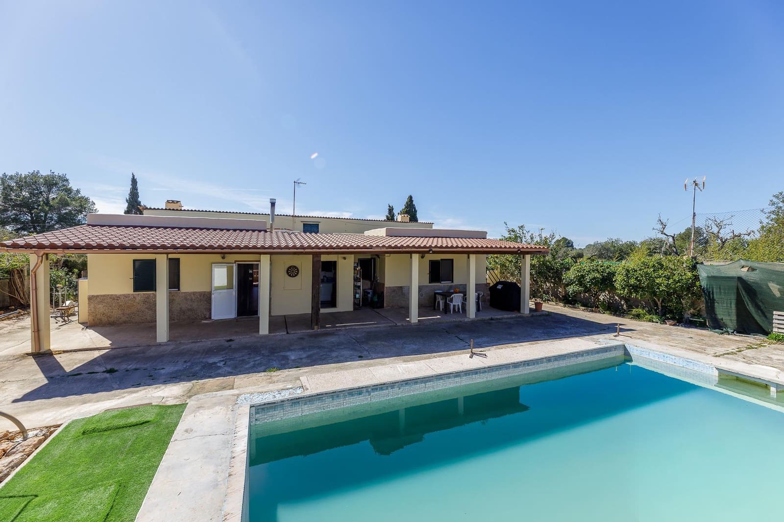 5 bedroom Finca/Country House for sale in Llucmajor with pool - € 630,000 (Ref: 9721883)