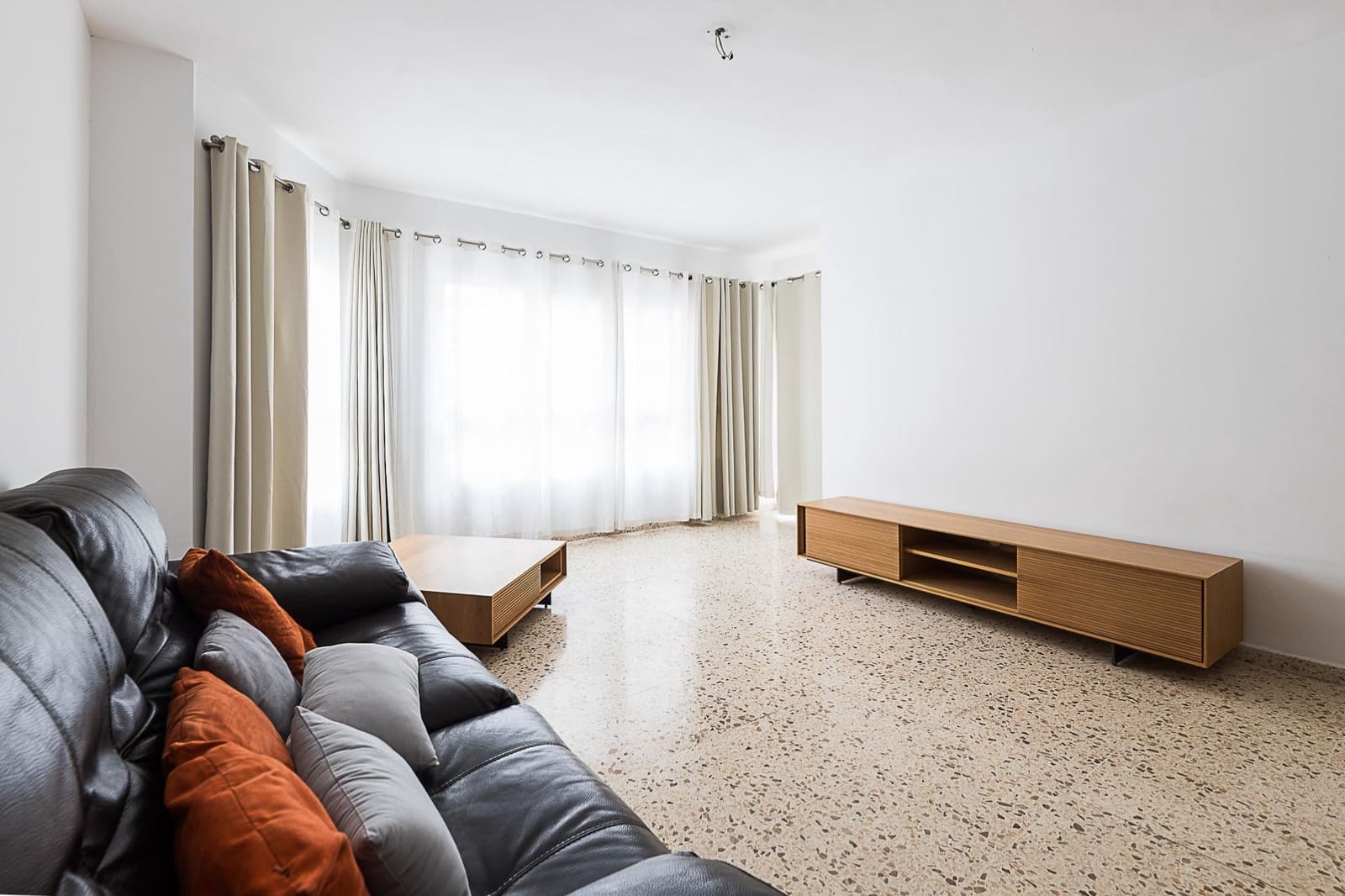 3 Zimmer Wohnung zu verkaufen in Palma de Mallorca mit Garage - 350.000 € (Ref: 9739003)