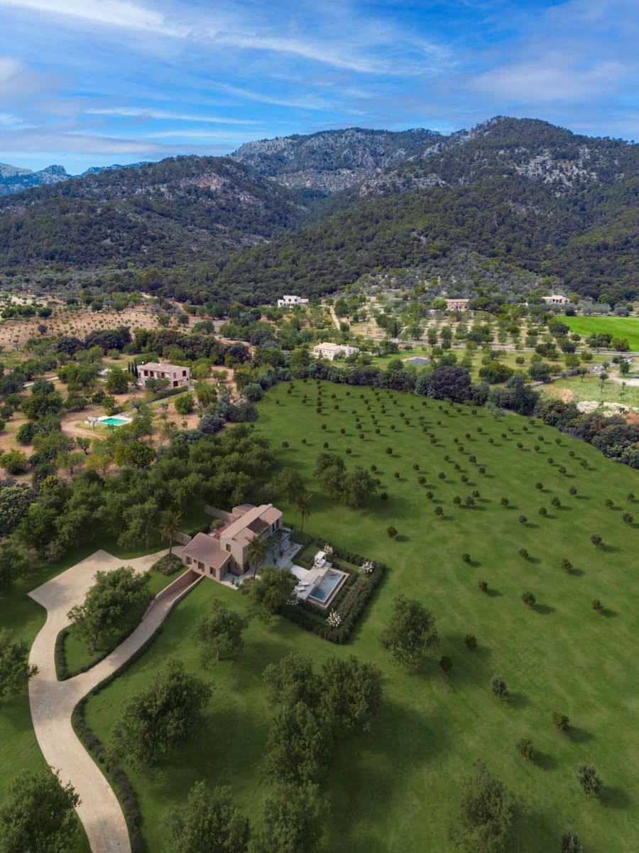 7 soveværelse Finca/Landehus til salg i Selva med swimmingpool garage - € 4.500.000 (Ref: 9739004)