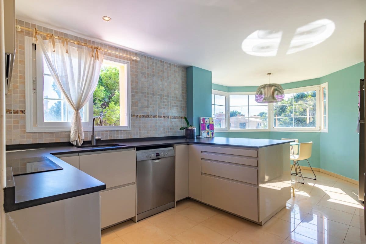 4 bedroom Flat for sale in Puig de Ros with pool garage - € 945,000 (Ref: 9739005)