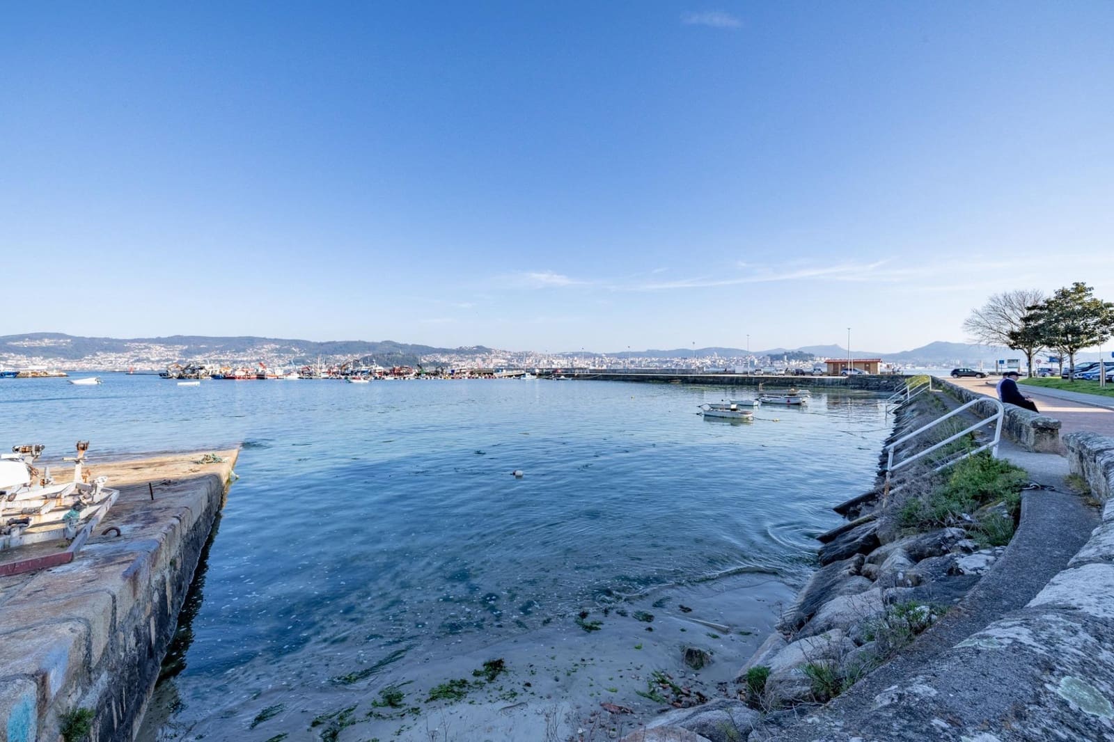 3 soveværelse Byhus til salg i Moana med garage - € 580.000 (Ref: 9755893)