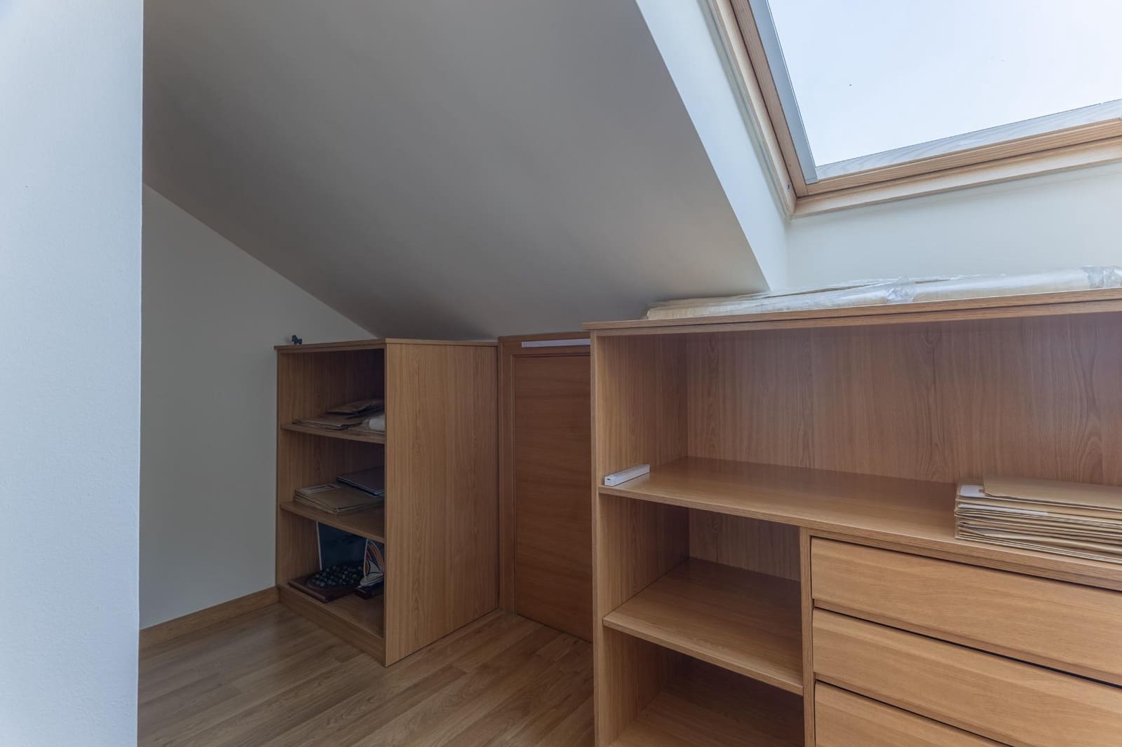 4 slaapkamer Rijtjeshuis te koop in Moana met garage - € 490.000 (Ref: 9862027)