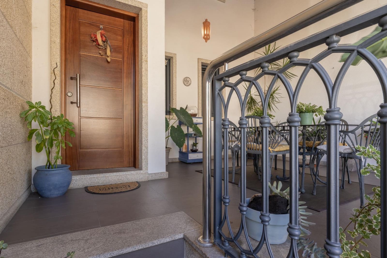 4 slaapkamer Rijtjeshuis te koop in Moana met garage - € 490.000 (Ref: 9862027)