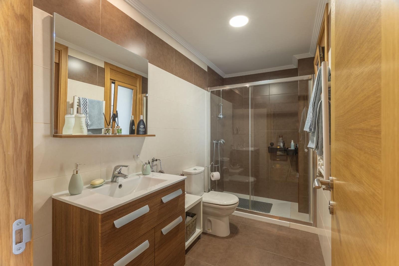 4 slaapkamer Rijtjeshuis te koop in Moana met garage - € 490.000 (Ref: 9862027)