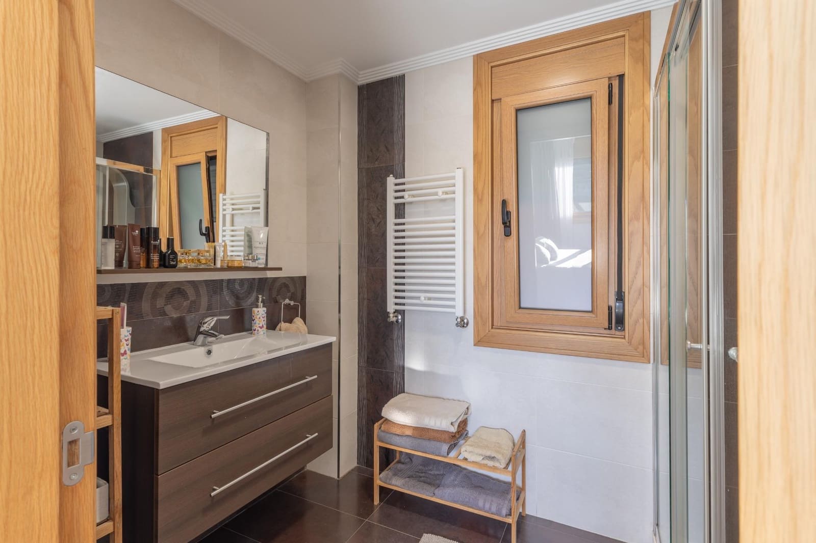 4 slaapkamer Rijtjeshuis te koop in Moana met garage - € 490.000 (Ref: 9862027)