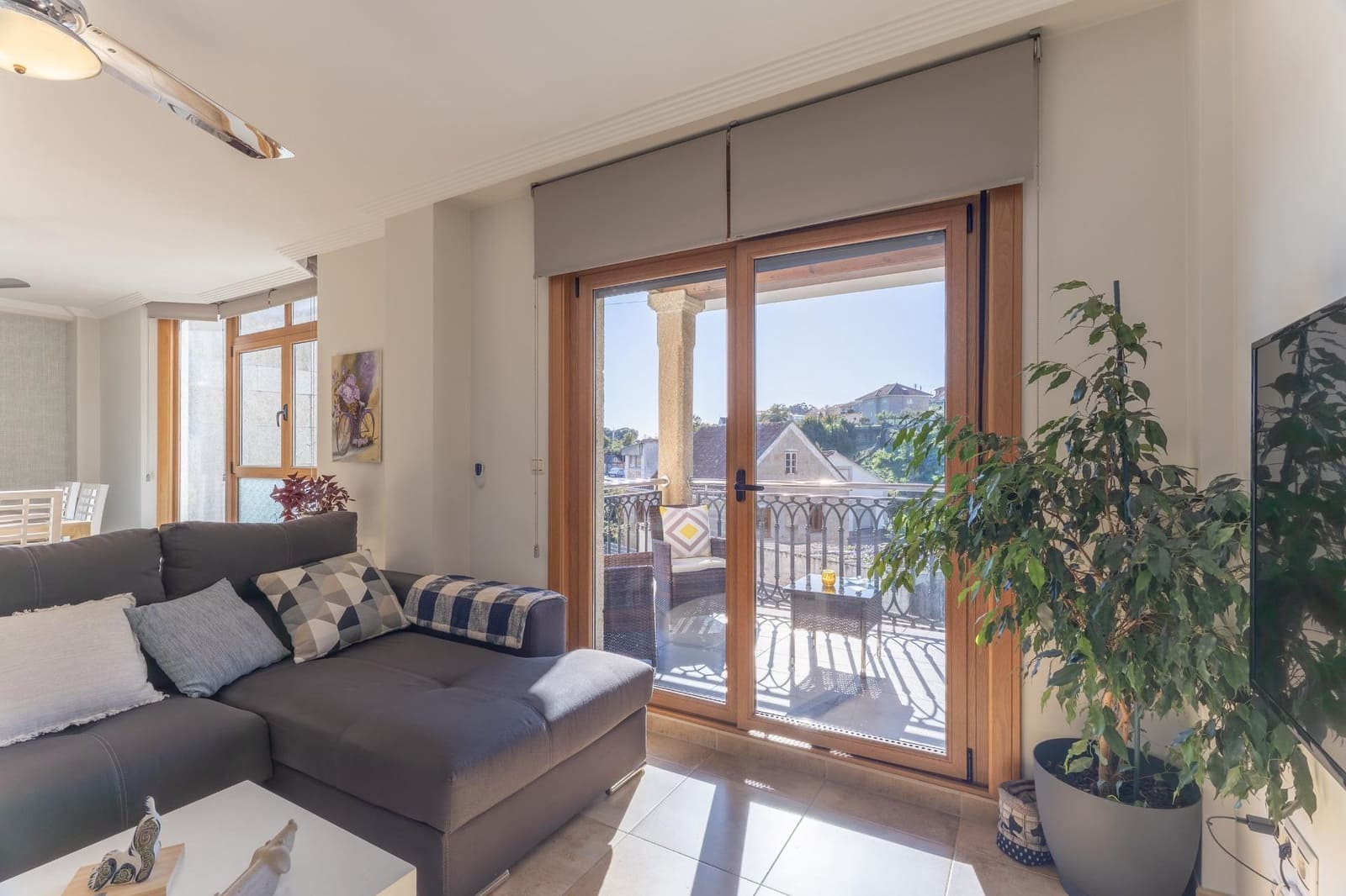 4 slaapkamer Rijtjeshuis te koop in Moana met garage - € 490.000 (Ref: 9862027)