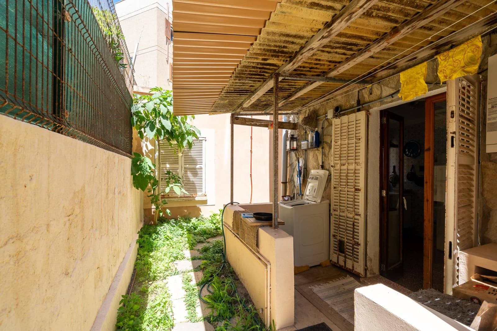 3 bedroom Apartment for sale in Coll d'en Rabassa - € 595,000 (Ref: 9913331)