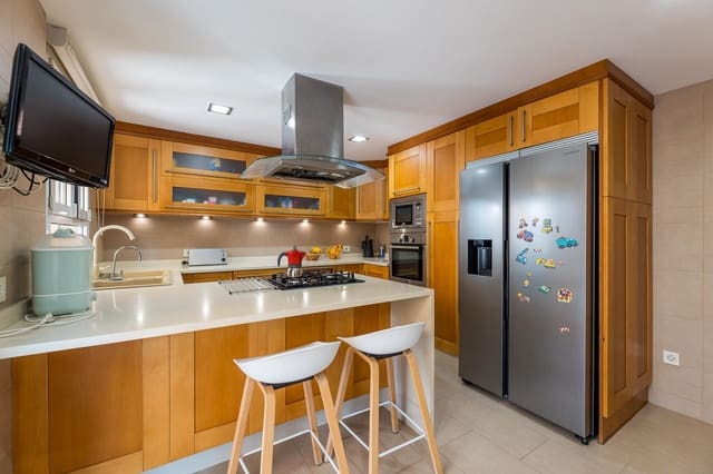 3 soverom Rekkehus til salgs i Son Ferriol, Palma de Mallorca med garasje - € 625 000 (Ref: 9927615)