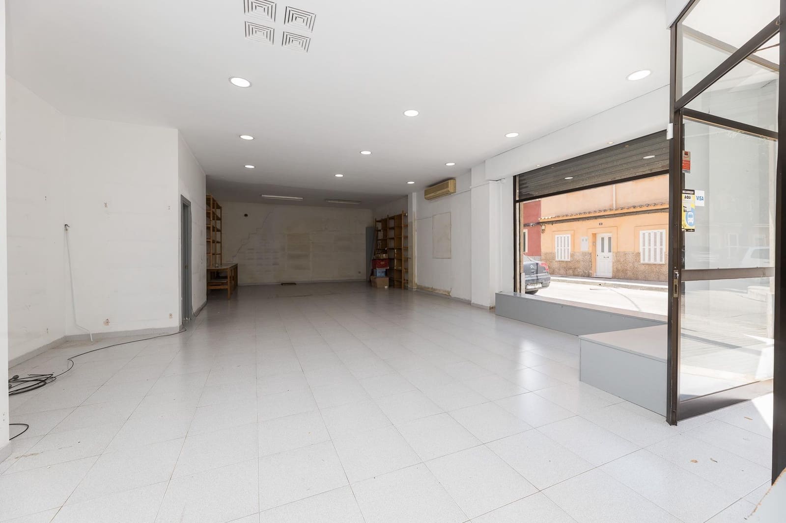 Commercial for sale in Palma de Mallorca - € 195,000 (Ref: 9929543)