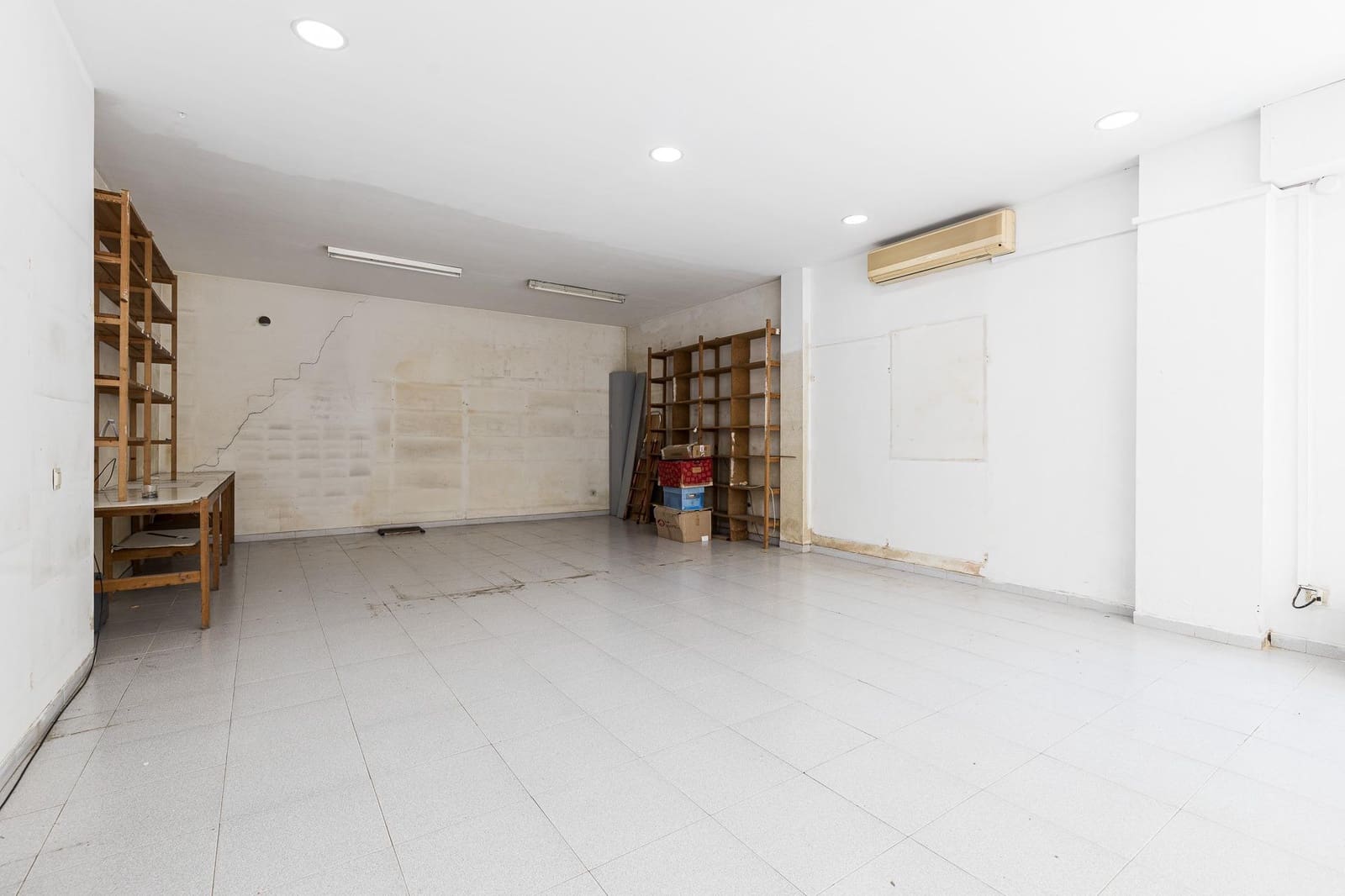Commercial for sale in Palma de Mallorca - € 195,000 (Ref: 9929543)