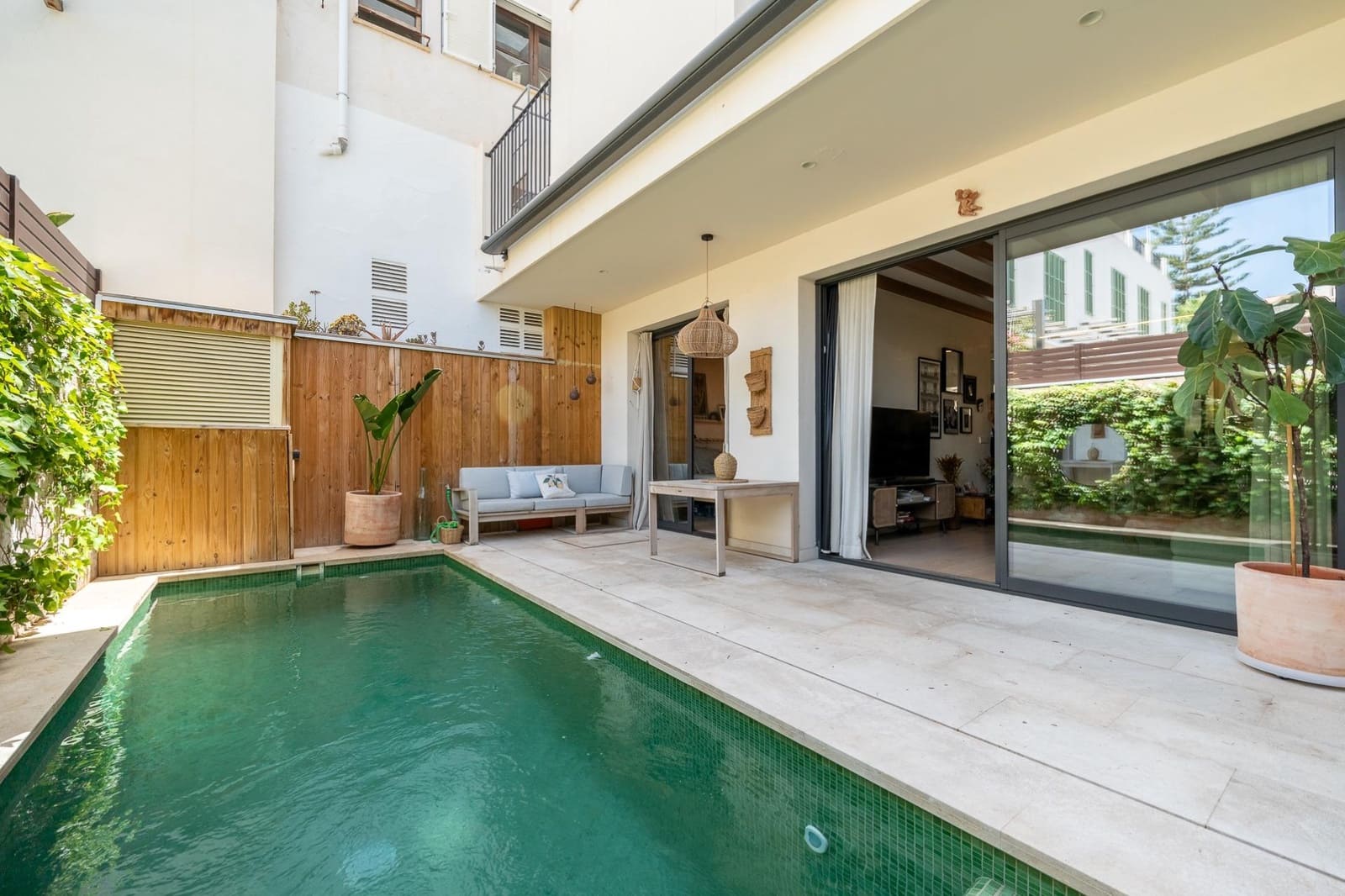 2 bedroom Apartment for sale in Palma de Mallorca with pool - € 530,000 (Ref: 9934371)