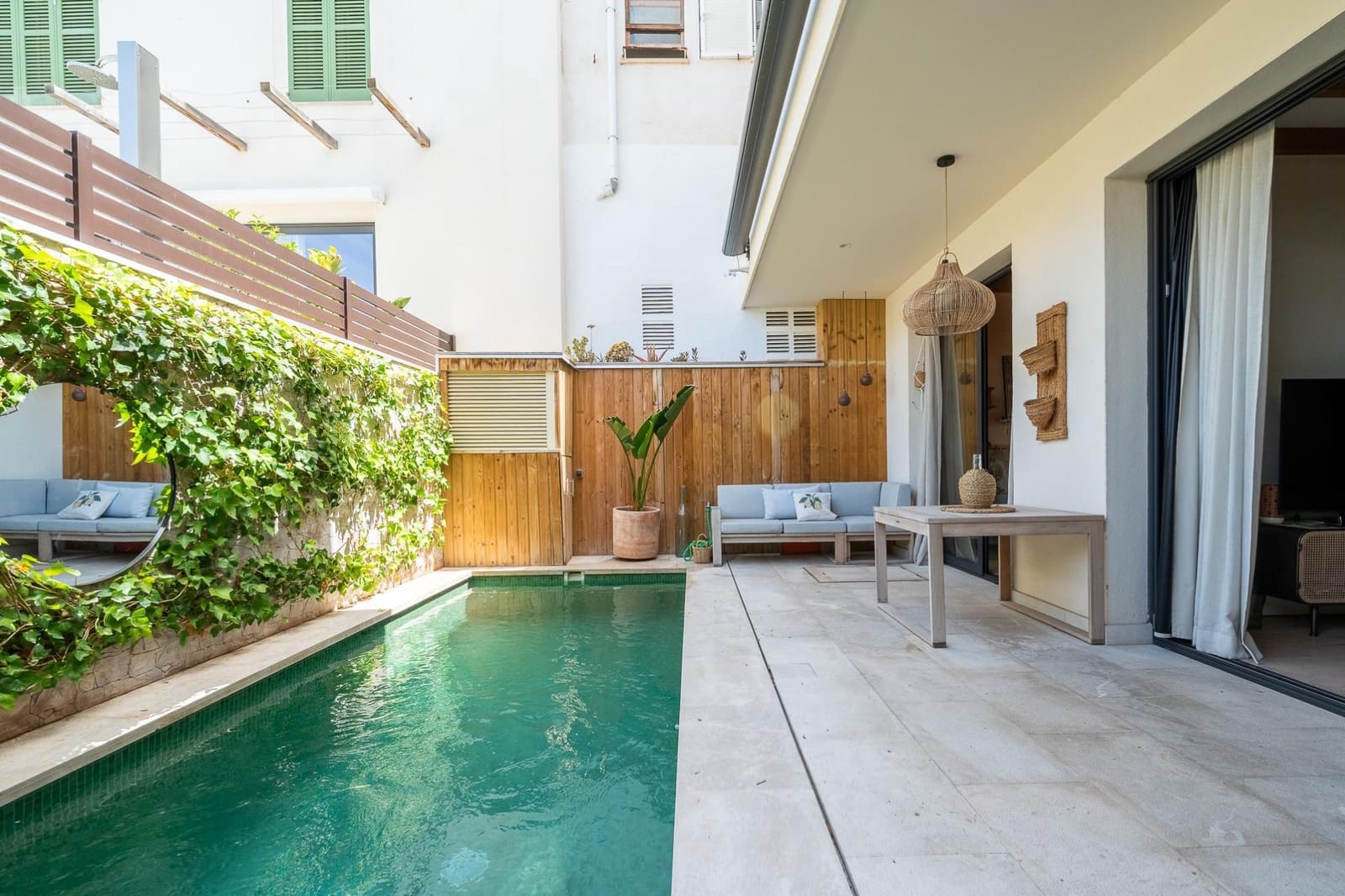2 bedroom Apartment for sale in Palma de Mallorca with pool - € 530,000 (Ref: 9934371)