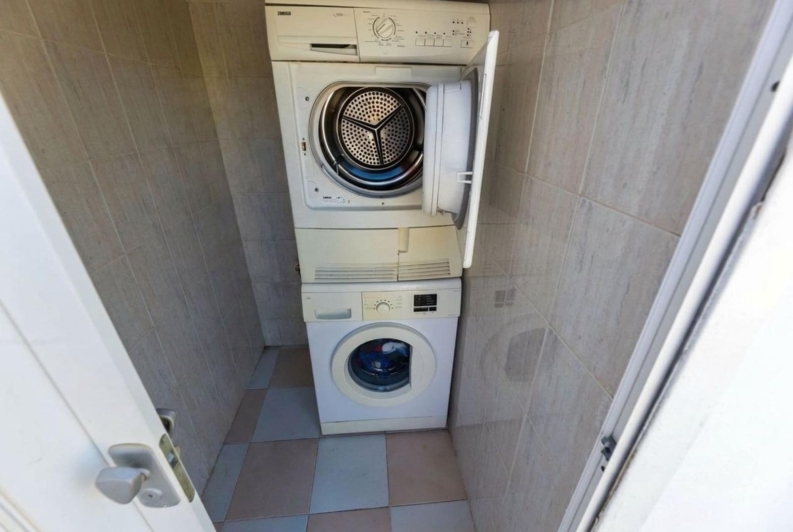 4 sypialnia Willa na sprzedaż w Llucmajor z basenem garażem - 630 000 € (Ref: 9994390)