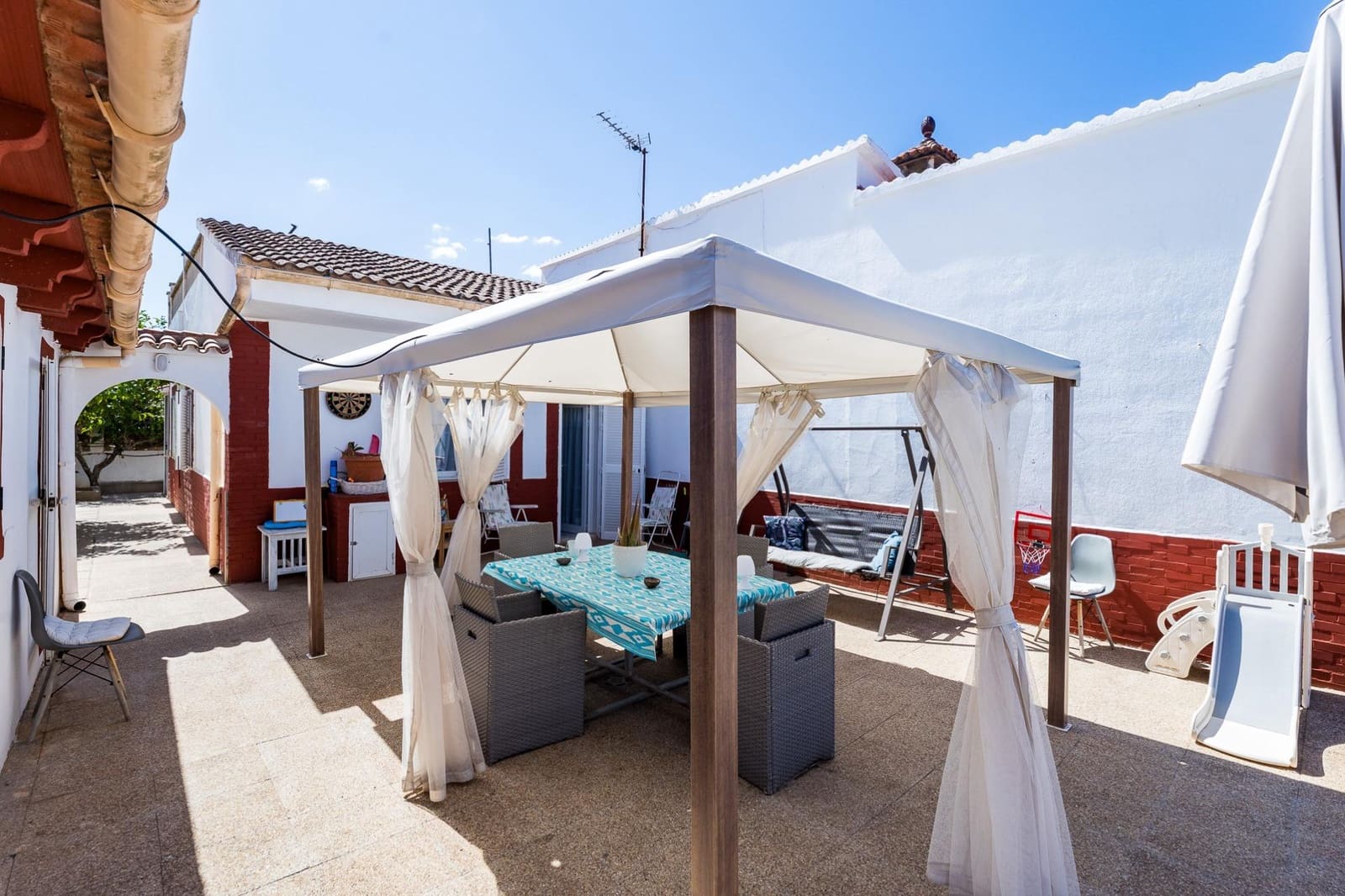 4 bedroom Villa for sale in Llucmajor with pool garage - € 630,000 (Ref: 9994390)