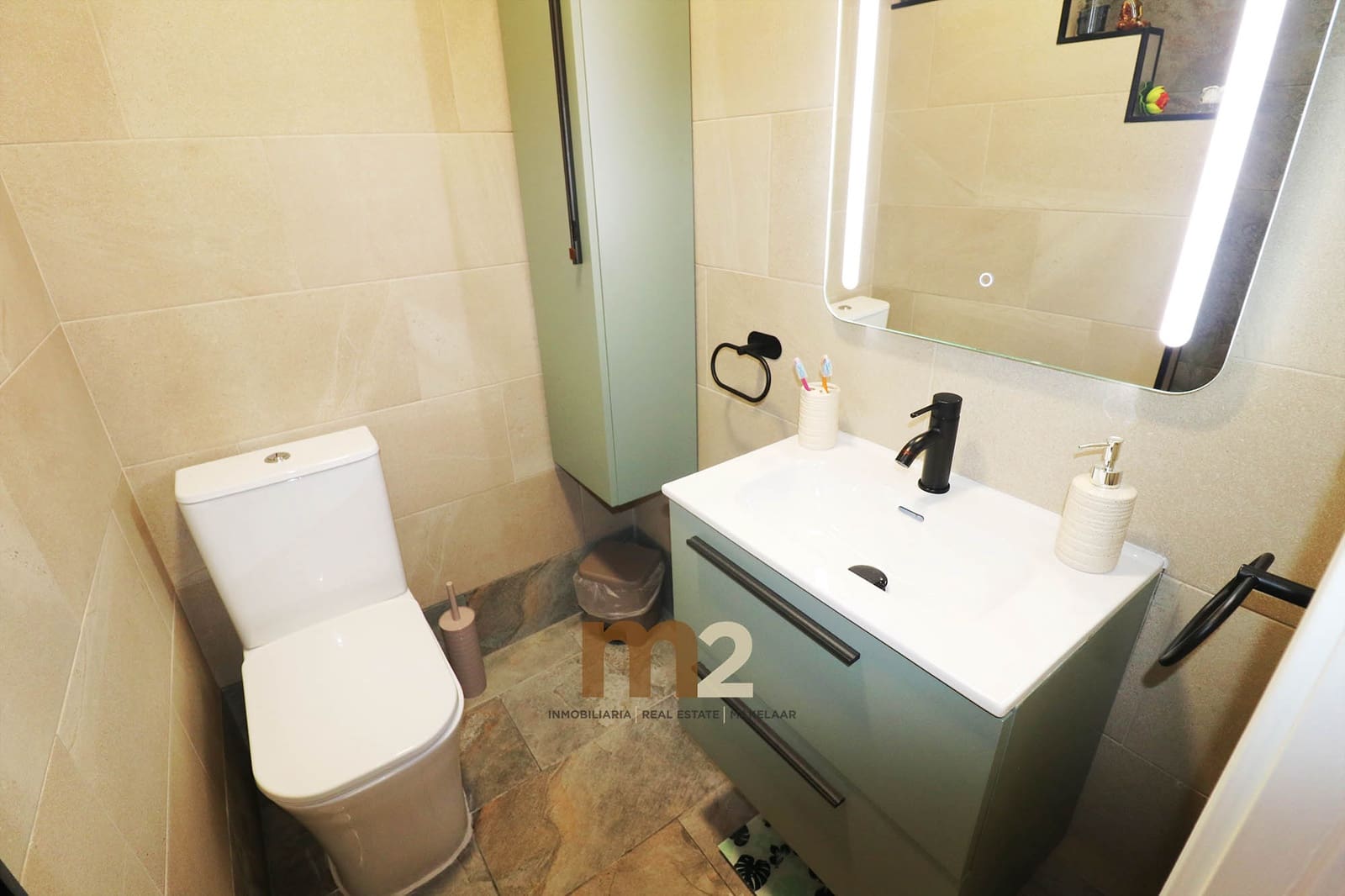 2 soveværelse Lejlighed til salg i Torrevieja med swimmingpool - € 139.000 (Ref: 10012343)