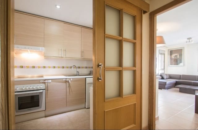 1 slaapkamer Appartement te koop in Puerto Deportivo, Guardamar del Segura met zwembad garage - € 157.500 (Ref: 10021785)
