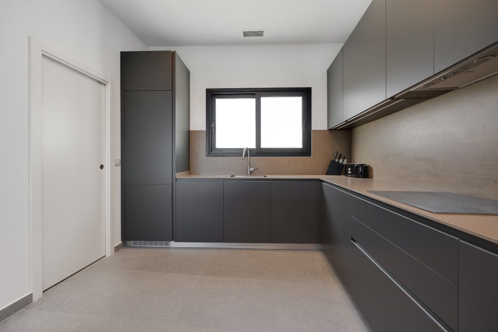 4 chambre Appartement à vendre à Guardamar del Segura avec piscine garage - 390 000 € (Ref: 10035661)