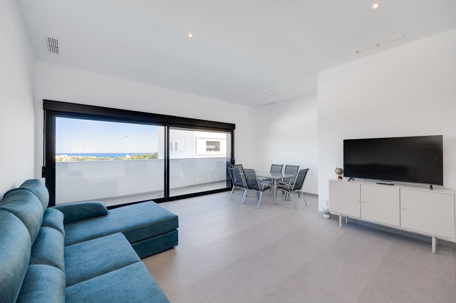 4 chambre Appartement à vendre à Guardamar del Segura avec piscine garage - 390 000 € (Ref: 10035661)
