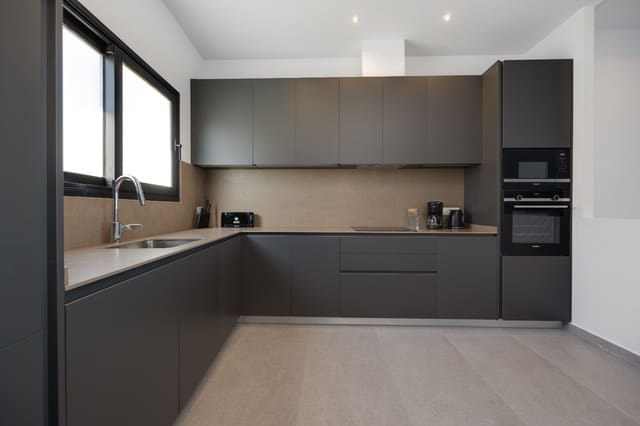 4 chambre Appartement à vendre à Los Secanos, Guardamar del Segura avec piscine garage - 390 000 € (Ref: 10035661)