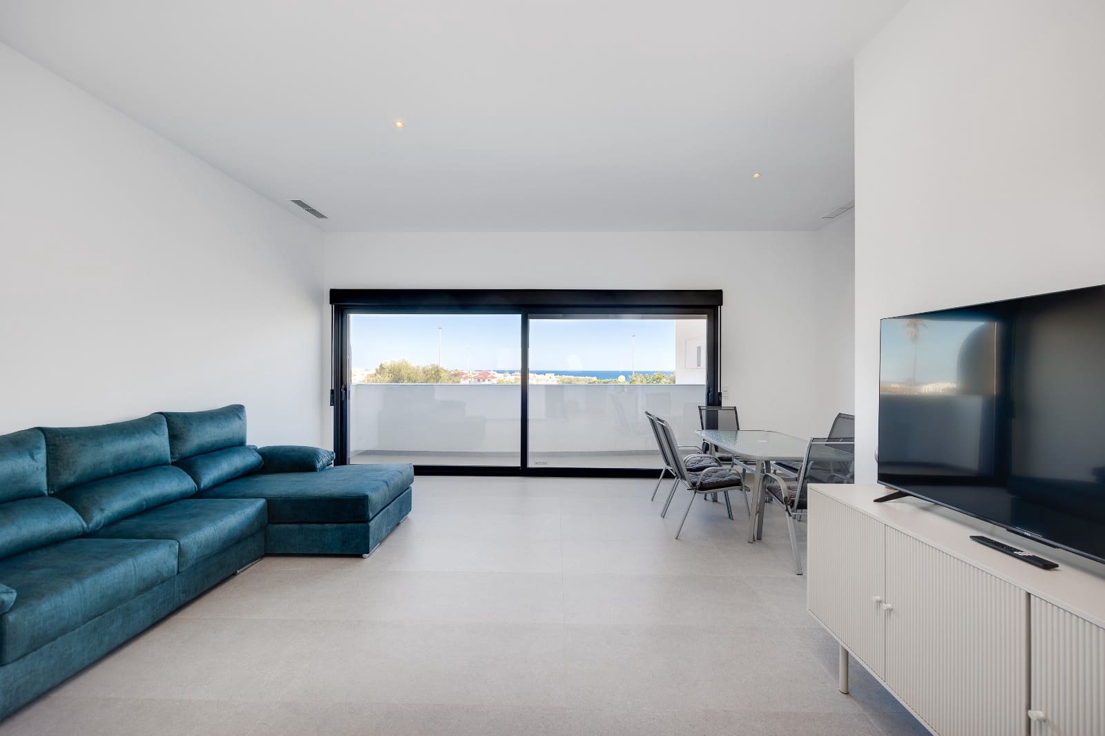 4 chambre Appartement à vendre à Guardamar del Segura avec piscine garage - 390 000 € (Ref: 10035661)