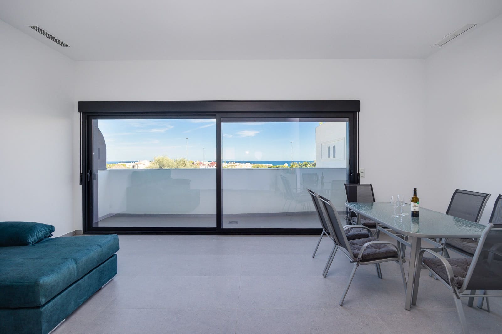 4 chambre Appartement à vendre à Guardamar del Segura avec piscine garage - 390 000 € (Ref: 10035661)